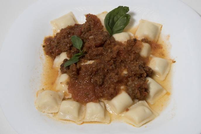 Ravioles de Ricota con salsa Bolognesa